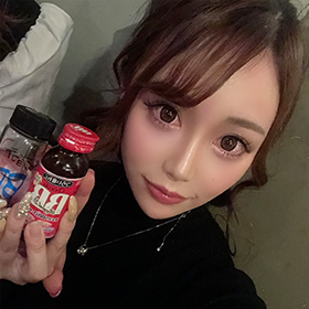 パーティーコンパニオンの様子